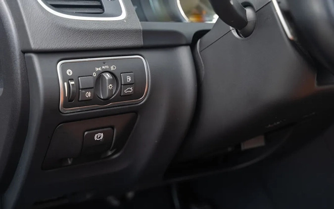 Volvo S60 cena 77800 przebieg: 112000, rok produkcji 2016 z Kutno małe 352